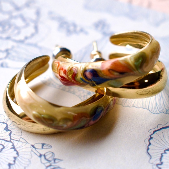 💞💗 Vintage Double Hoop Gold Plated Earrings With Coloured Print Enamel Design - Picture 7 of 8